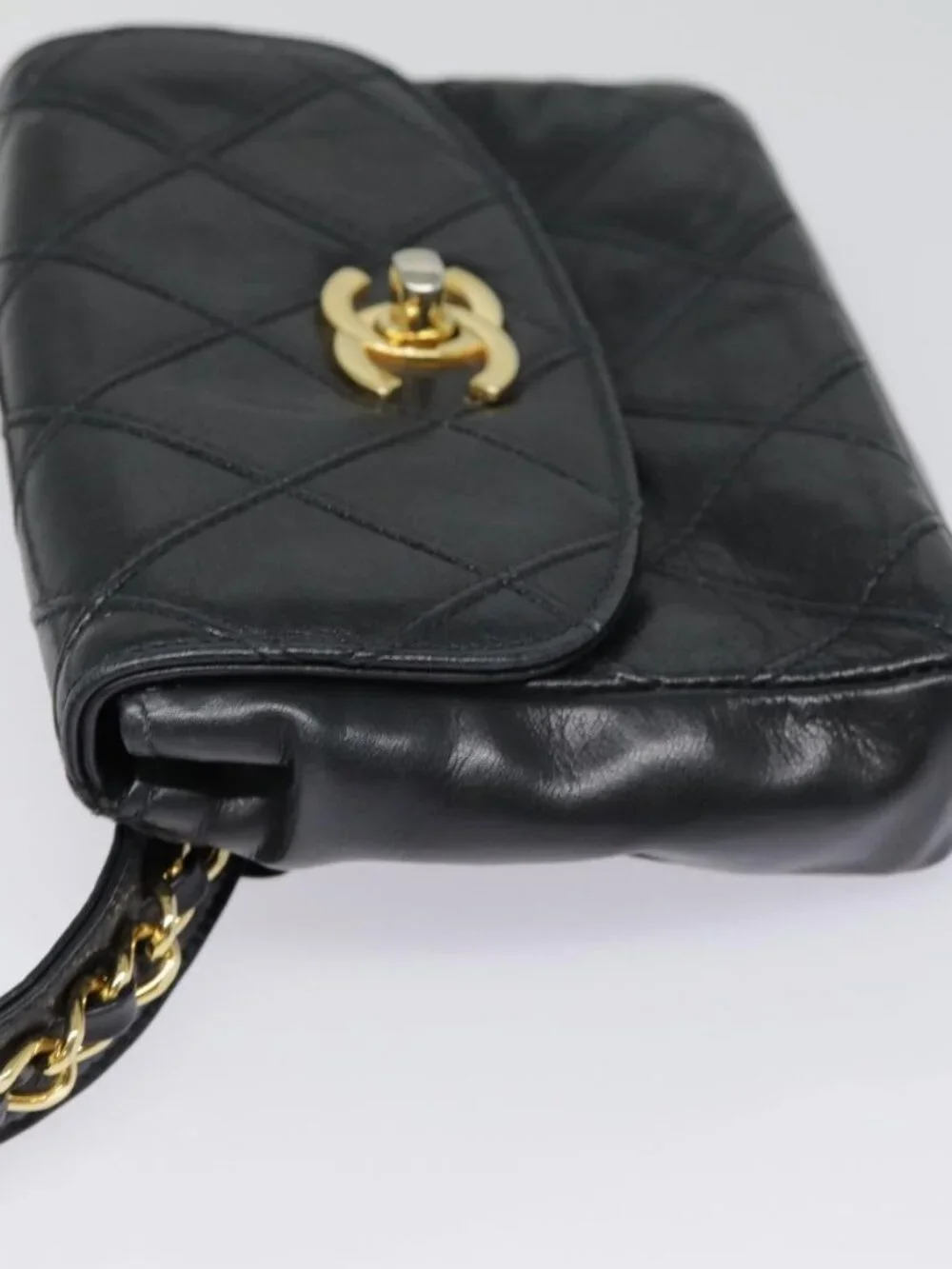 CHANEL Bicolore Turn Lock Chain Waist bag Leather Black Gold CC Auth yk14627